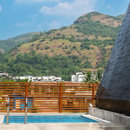 Saffronstays Urja, Lonavala - Private Villa With 2 Pools, Spa Room, Private Elevator & Waterfall Dış mekan fotoğraf