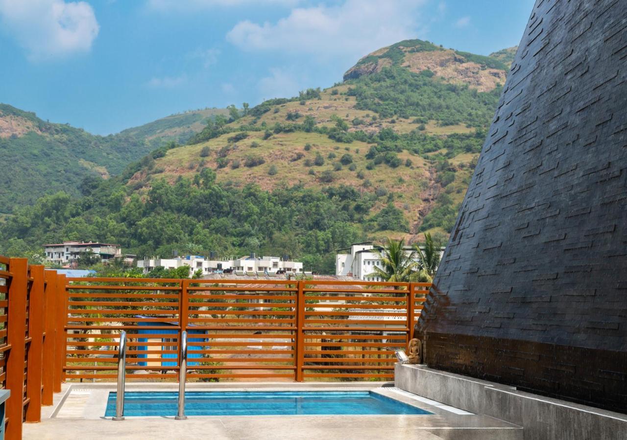 Saffronstays Urja, Lonavala - Private Villa With 2 Pools, Spa Room, Private Elevator & Waterfall Dış mekan fotoğraf