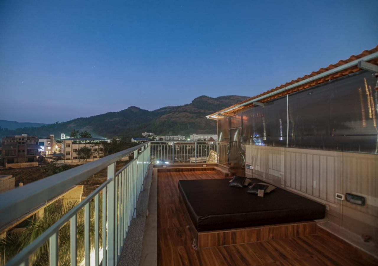 Saffronstays Urja, Lonavala - Private Villa With 2 Pools, Spa Room, Private Elevator & Waterfall Dış mekan fotoğraf